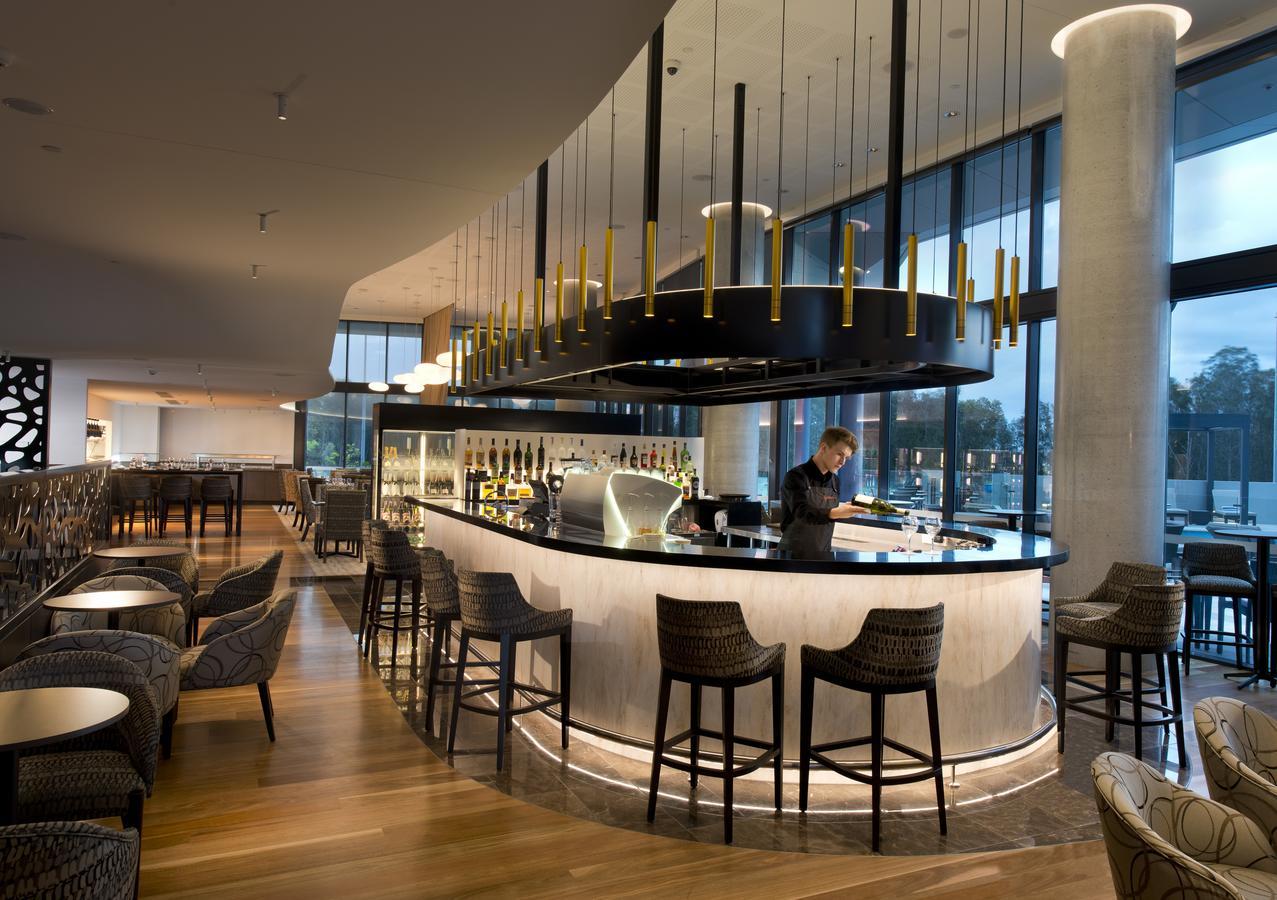 풀먼 브리즈번 공항 호텔 외부 사진 The bar at the London Hilton on Park